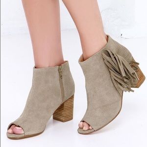 Kensie Erika Fringe Peep Toe Ankle Booties Boho